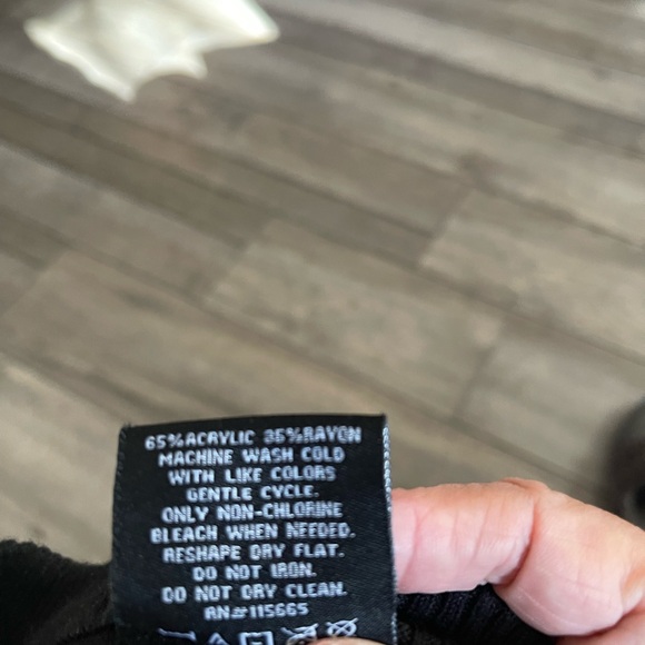 Fun Christmas Sweater Men’s Size 4 XLT EUC 65% acrylic/ 45% rayon machine wash - Picture 8 of 9